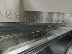 -黄浦路(地铁站)