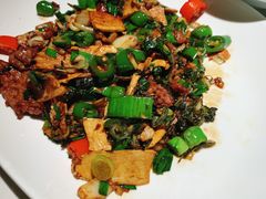 抱淹菜笋炒牛肉-筱爷叔·上海传统手工菜(玉树路店)