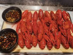 -肥肥虾庄·金牌油焖大虾(汉街SKP店)