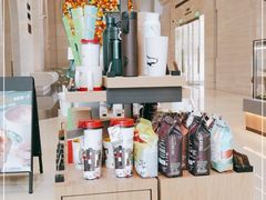 零售区-星巴克臻选(外滩中心店)