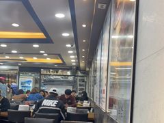 靠窗位-元堂脊骨土豆汤(明洞1号店)