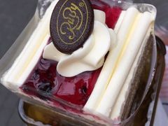 -红宝石·鲜奶小方·海派西点房(南丹店)
