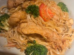 鸡柳炒乌冬-Lia Cafe Bar Restaurant松山咖啡屋