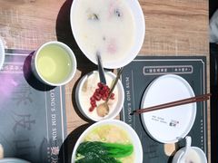 -麦龙·新港风料理(江汉路店)