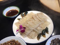 -鱼窝棚柴火铁锅炖(富山屯店)