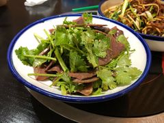 -臻吃客主题餐厅(人民路店)