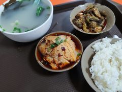 -董哥山城碗碗香(美专校街店)