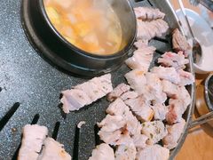 -江南猪肉商会无限续吃(弘大店)
