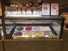 面包甜点陈列柜-哈根达斯(美罗城店)