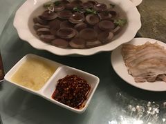 -老白肉馆(临江小区店)