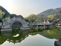 -灵岩山风景区