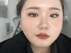 -维纳斯化妆摄影学校