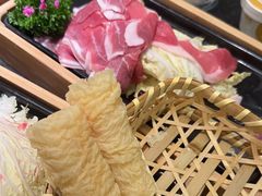 -湊湊火锅·茶憩(打浦桥日月光店)