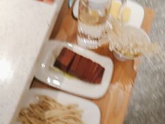 -三人行骨头王火锅(长寿店)