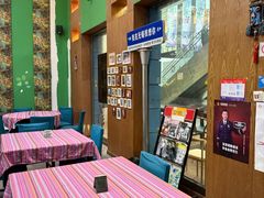 -香巴拉云南餐厅(华莱坞店)