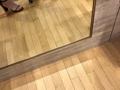 -STUART WEITZMAN(静安嘉里中心店)