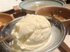 -耶里夏丽·丝路国际新疆菜·清真食品(徐汇南丹东路臻选店)