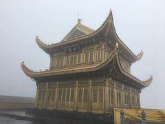 -峨嵋山金顶