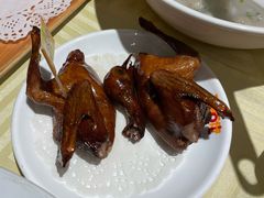 招牌烤乳鸽-石岐佬中山菜馆(张溪店)