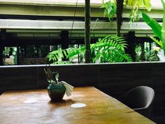 -植物园哈利亚餐厅