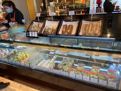 面包甜点陈列柜-西点坊(浦东香格里拉店)