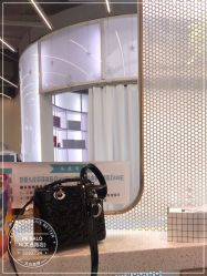 -PE SALON 