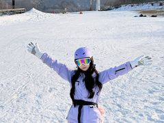 -济南卧虎山滑雪场