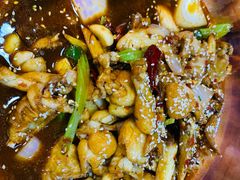 欢天喜地牛蛙锅-虾弄弄海派小龙虾·牛羊蝎子火锅