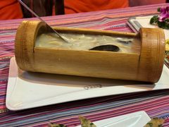 -香巴拉云南餐厅(华莱坞店)