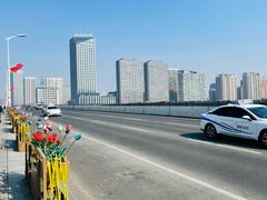 -麦当劳(吉林站13检票口对面)