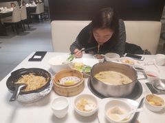 -煲王粤菜餐厅(中侨中心店)