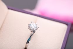 IMG_6981-威德钻石-克拉钻大本营(南京东路店)