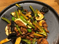 牛肉炒菌菇-敏珠拉姆藏餐·南京厨房(富春江东街店)