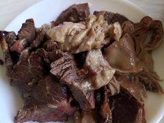 -闫家驴肉老店(华电一校店)