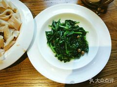 小老窖嫩豆苗-阿里家·新疆烤肉酒場 by MIG