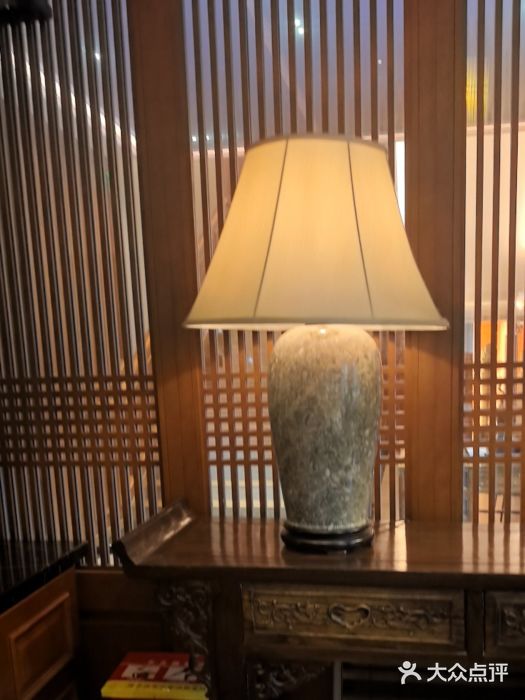 八府香鸭·啫啫煲(华山路店)图片