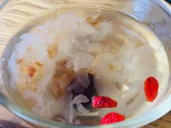 桃胶银耳-妈妈的味道(和顺古镇店)