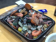 -鹏城人家海鲜酒家·23年老字号(较场尾店)