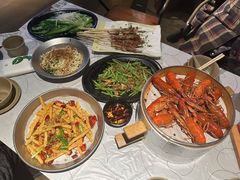 -巴厘龙虾·榜首油焖大虾(音乐学院·沿江酒馆店)