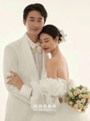 -纪梵希旅拍婚纱摄影(大连总店)