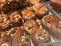 -VERIE BAKEHOUSE