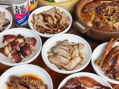-老鼎万春卤菜(五代传承创始老店)