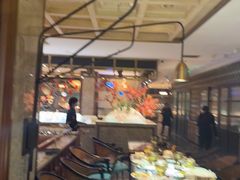 -半岛翡丽海鲜自助餐厅(观风亭店)