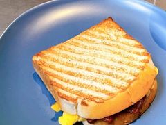 火腿芝士爆浆蛋三明治-星巴克臻选(深圳万象天地旗舰店)