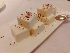 一品酸奶糕-弘雅饭店