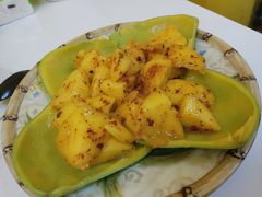 -志龙皇冠吃货椰子铺