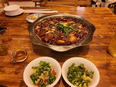 -乡土特色.冷锅鱼.牦牛肉汤锅