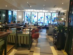 -港丽餐厅(高德置地店)