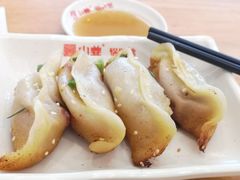牛肉鍋貼-小姜锅贴(凤凰街店)