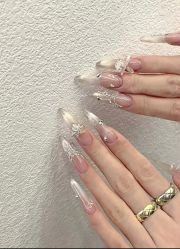 -赢韵美甲美睫瑞士净斑中心